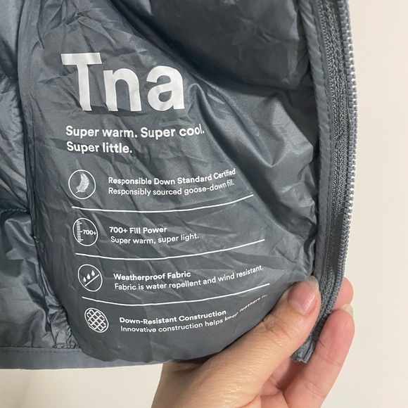 TNA-little puff jacket XS grey - Picture 4 of 5